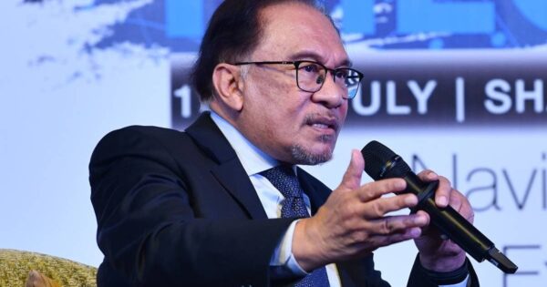Anwar wants Malaysia's investment landscape, ecosystem to be more ...