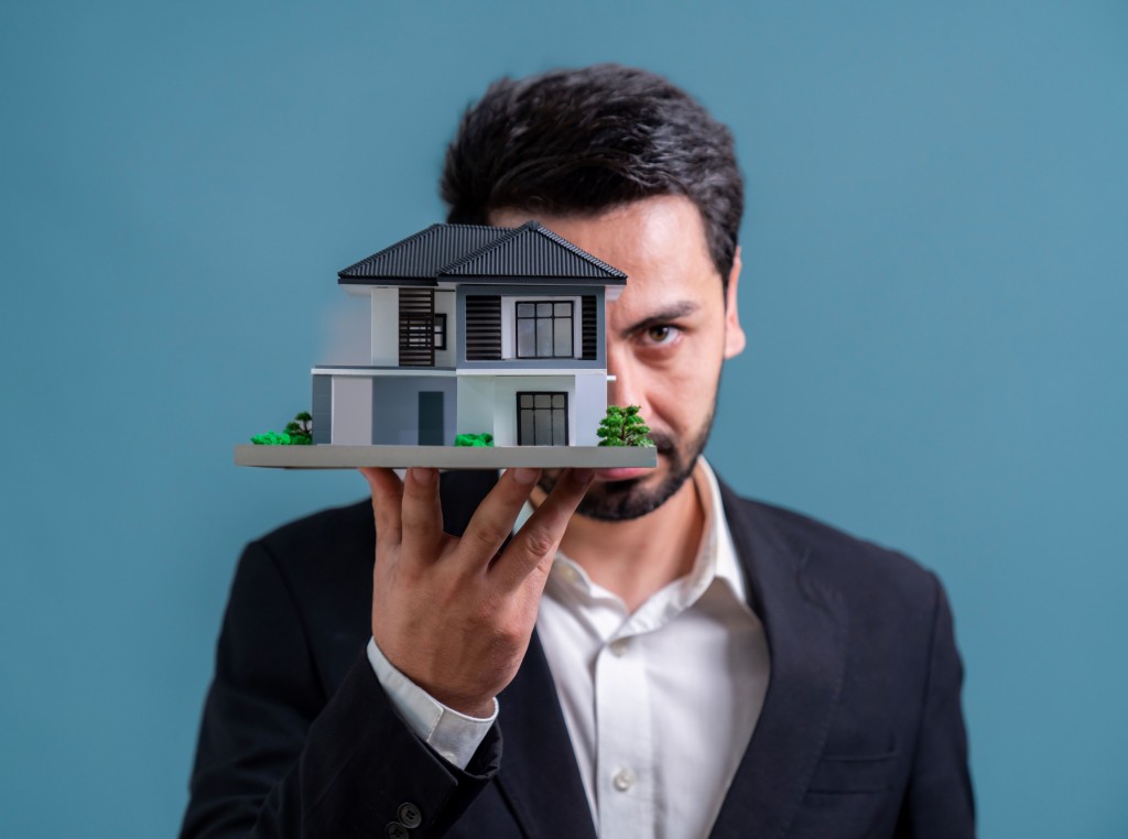 Circumventing real estate scams