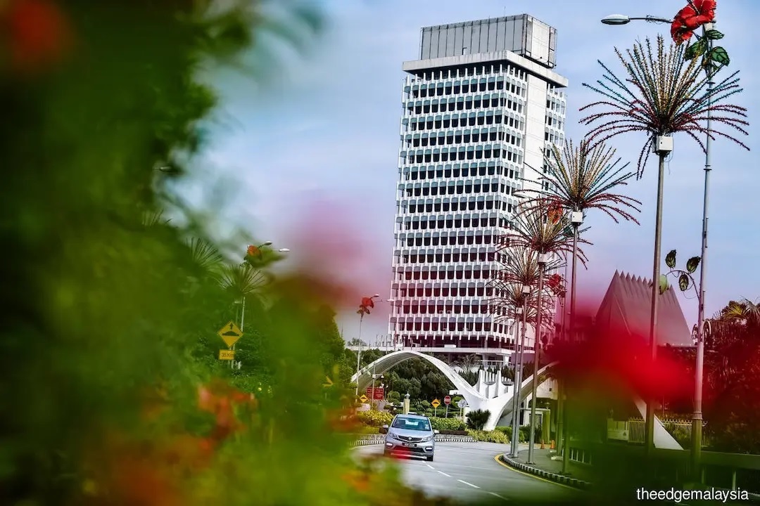Lawmakers ask to delay second reading of Urban Renewal Bill for further review