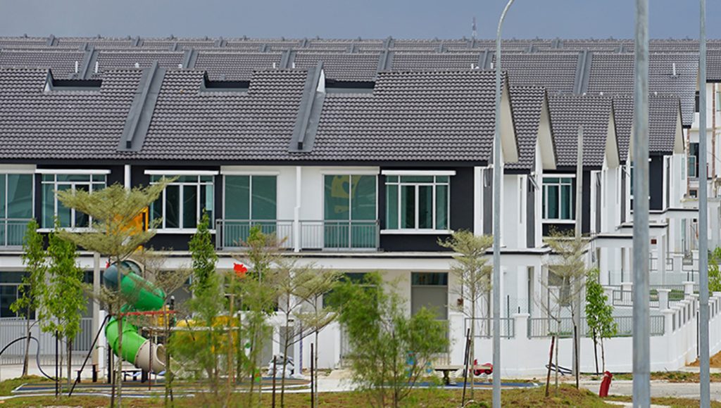 PM Anwar: 12MP achieves 98.8% of its target to build 500,000
affordable houses